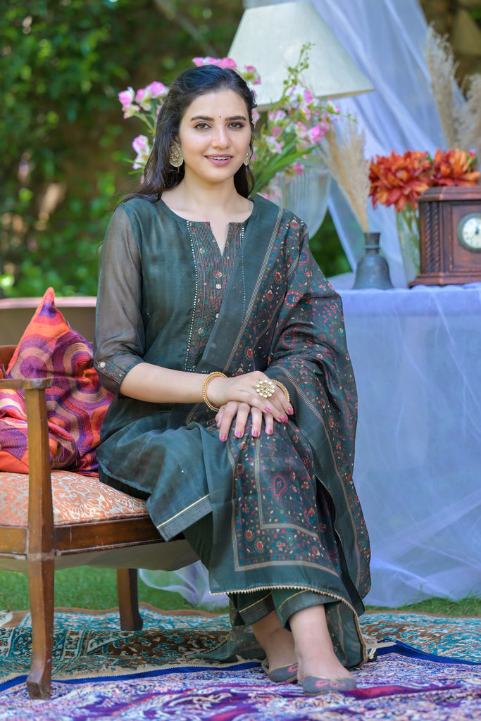 Dazzling Green Embroidered Chanderi Ethnic Kurta with Trousers & Dupatta Set-Kurta-The Kapas